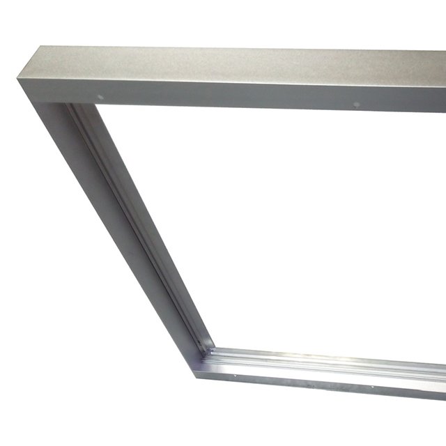 Metallivärinen alumiinikehys